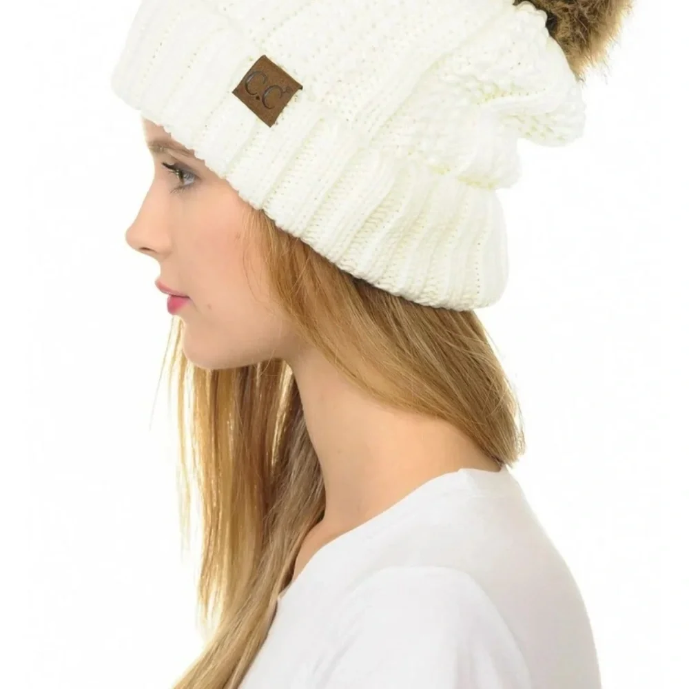 CC YJ820 beanie pom-pom‎ braided cable knit beanie fold-over detail EUC
